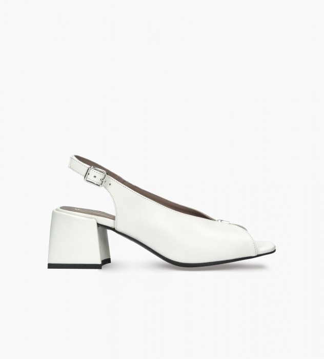 Białe sandały damskie