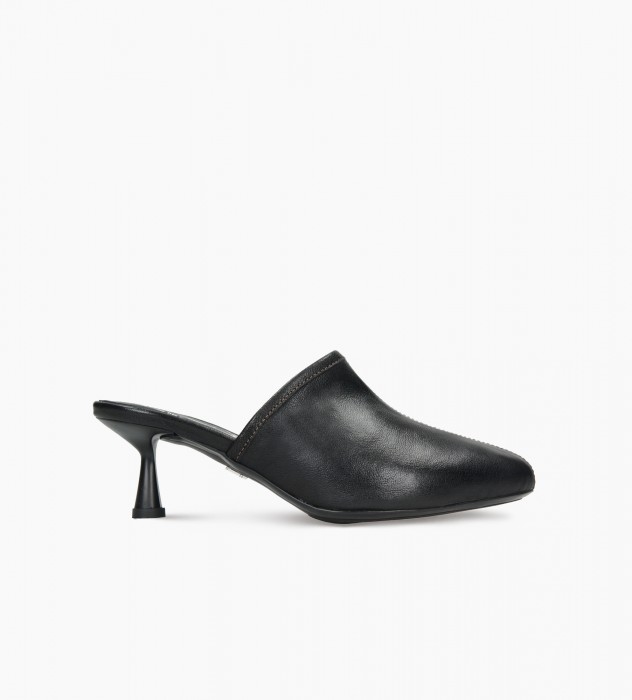 Czarny klapek damski