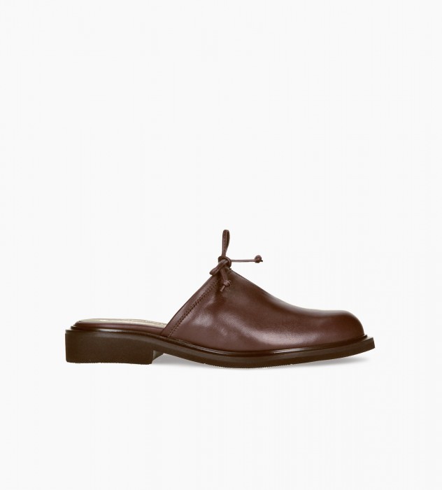 Brązowe klapki damskie