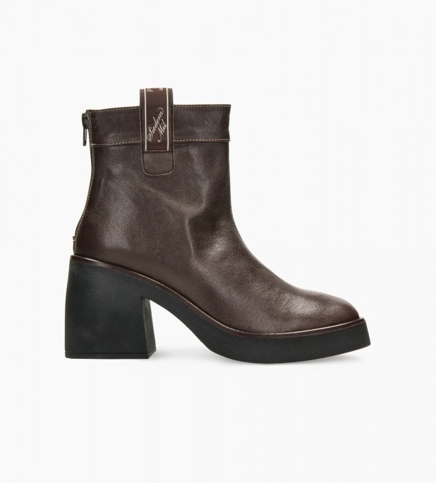 Brązowe botki damskie