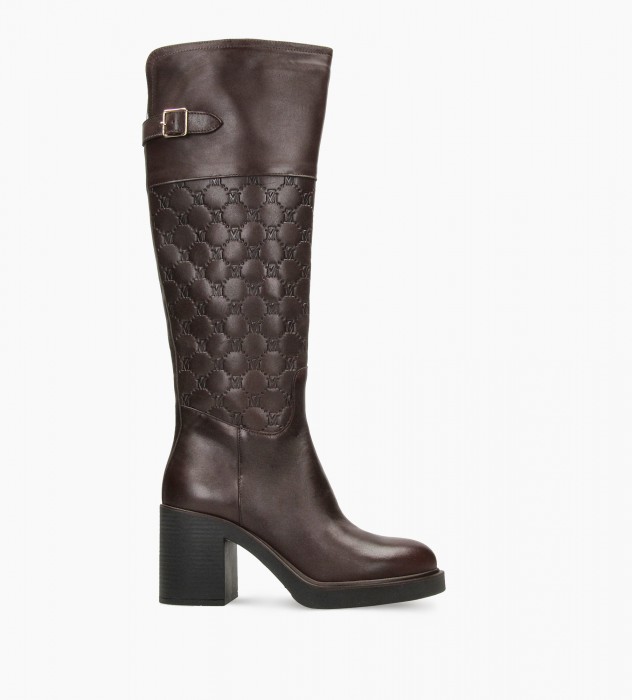 Brązowe kozaki damskie