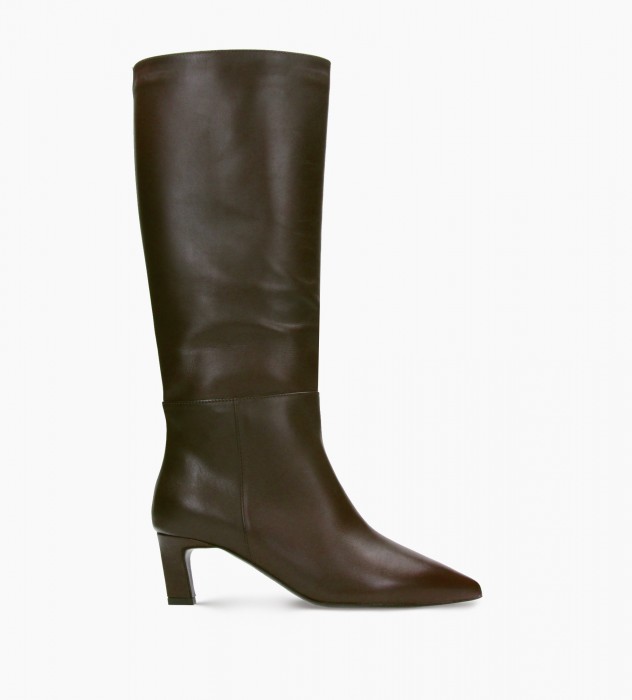 Brązowe kozaki damskie