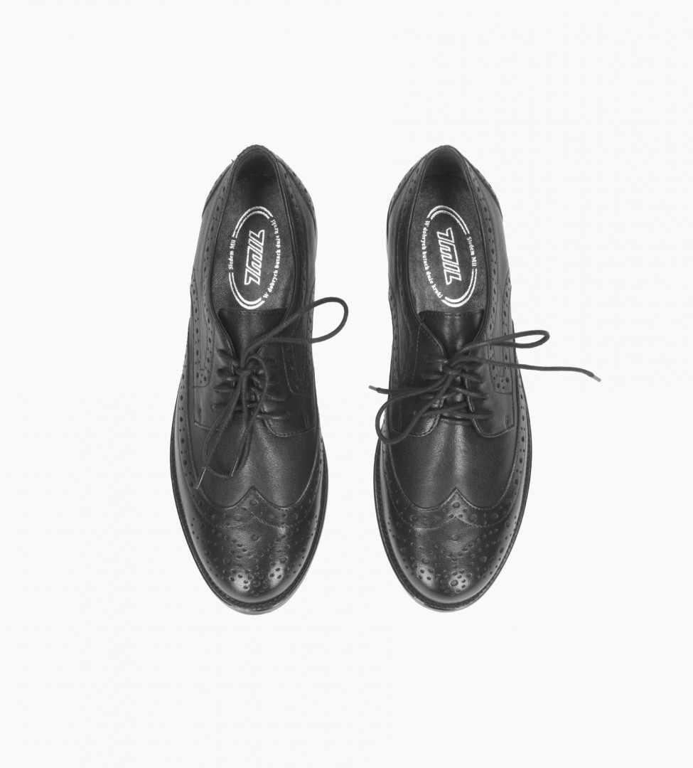 Biało-czarne półbuty damskie