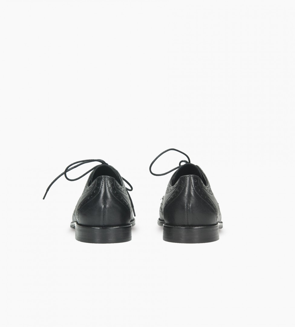 Biało-czarne półbuty damskie