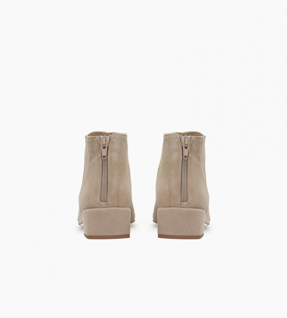 Beżowe botki damskie