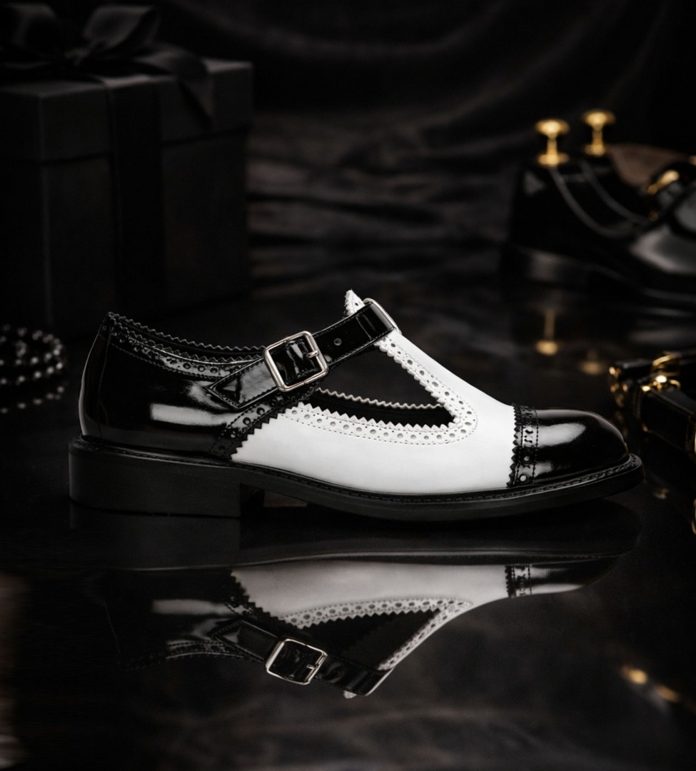 Biało czarne półbuty damskie