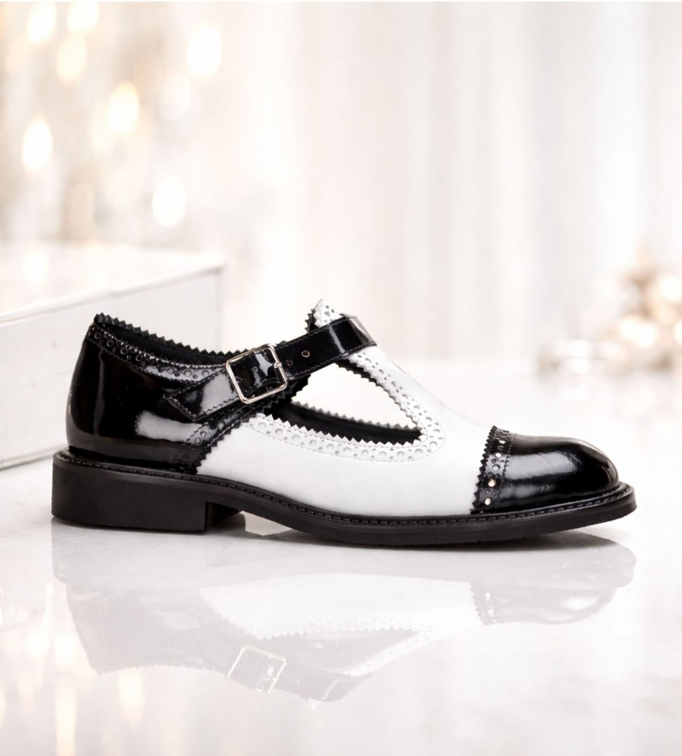 Biało czarne półbuty damskie