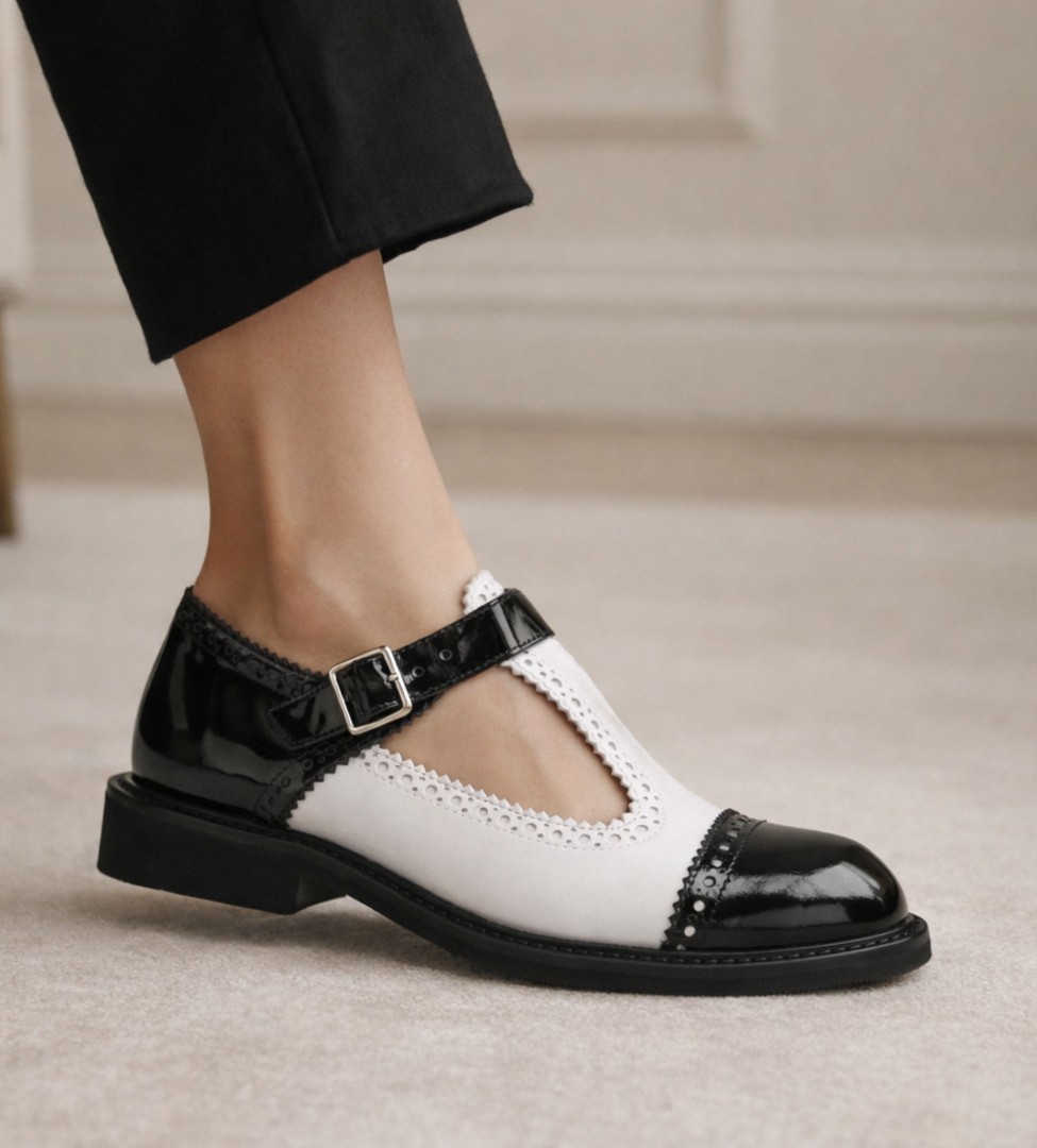 Biało czarne półbuty damskie