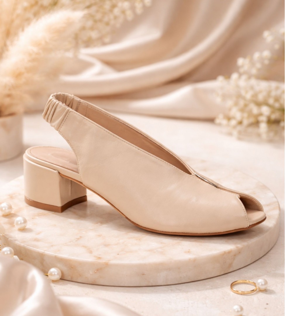 Beżowe czółenka damskie