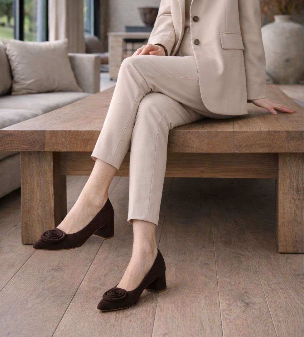 Brązowe czółenka damskie