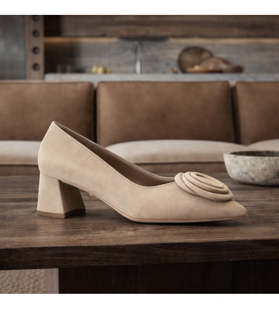 Beżowe czółenko damskie