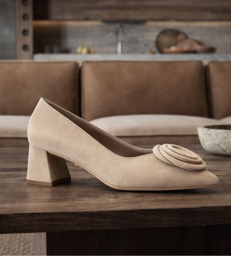 Beżowe czółenko damskie