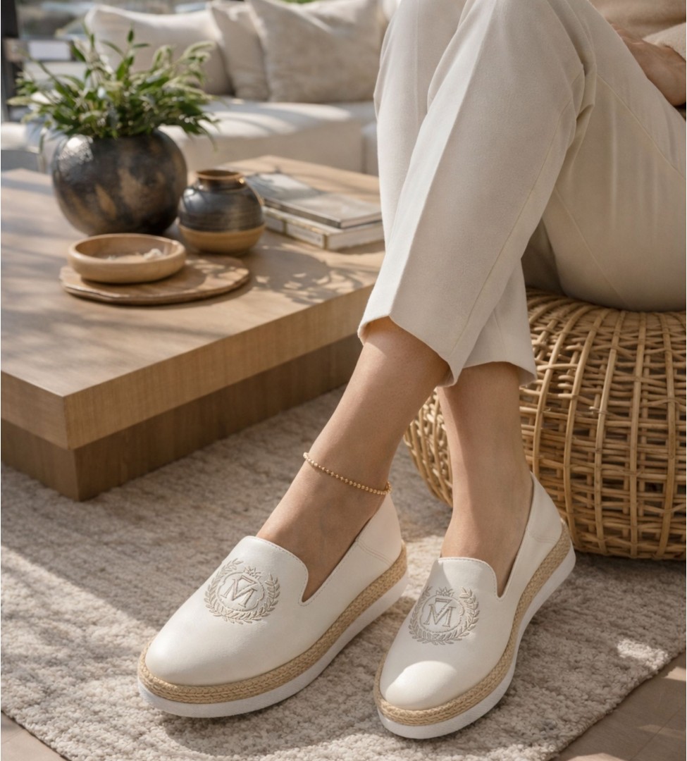 Białe baleriny damskie