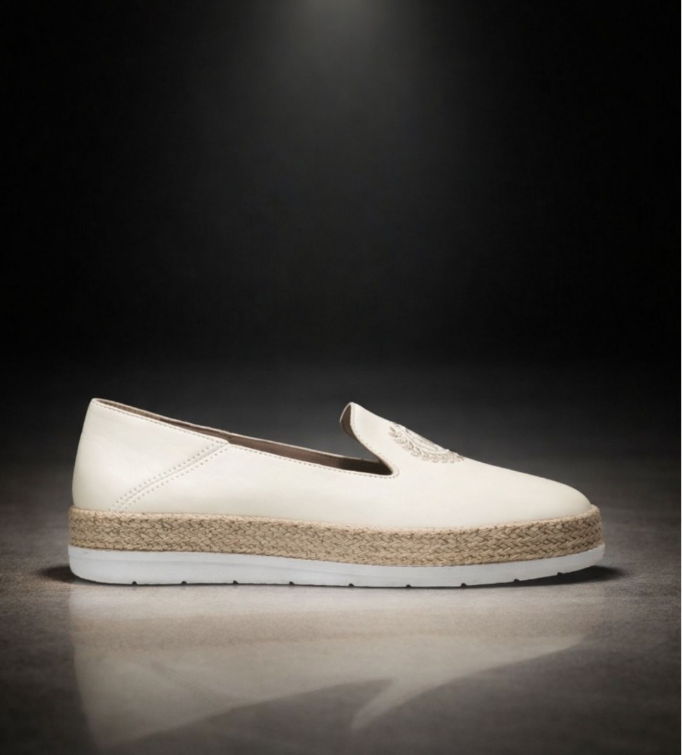 Białe baleriny damskie