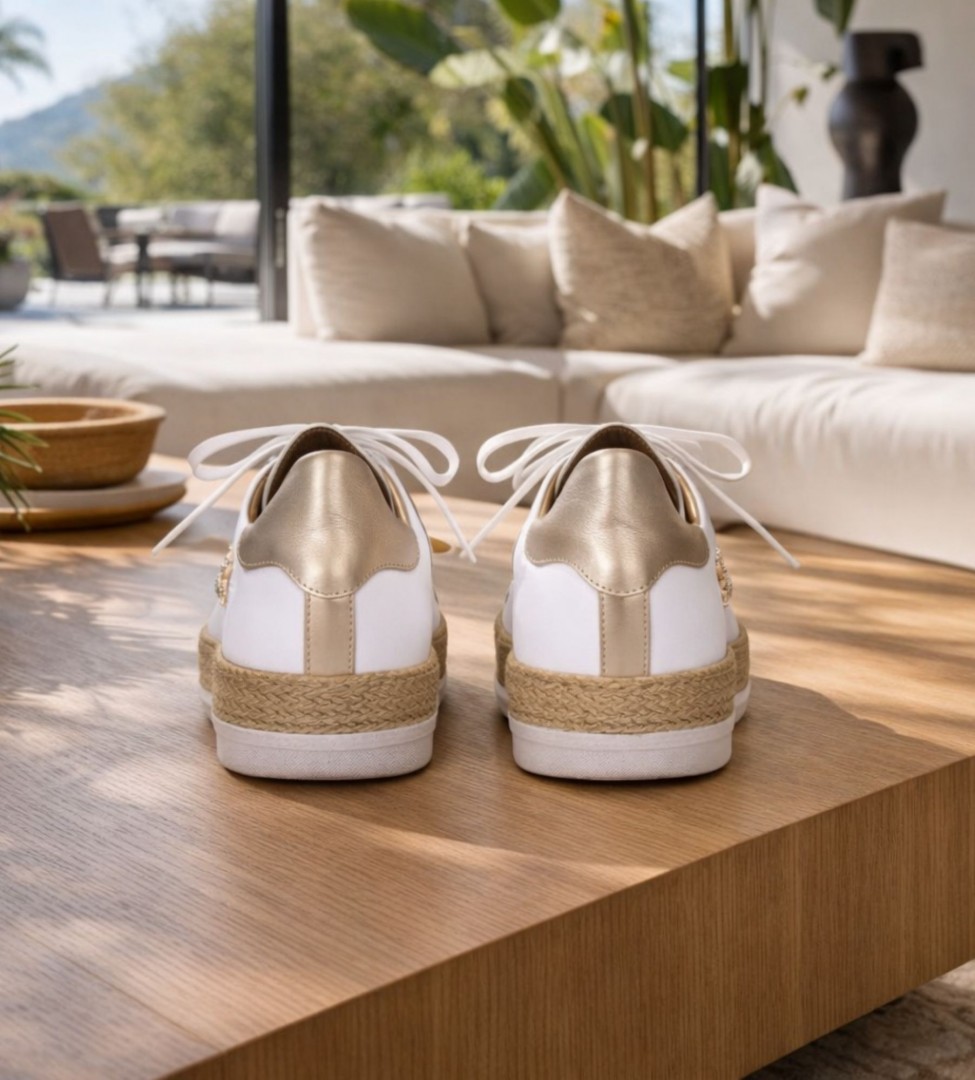 Białe sneakersy damskie