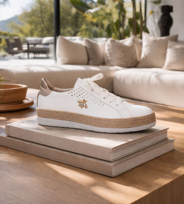 Białe sneakersy damskie