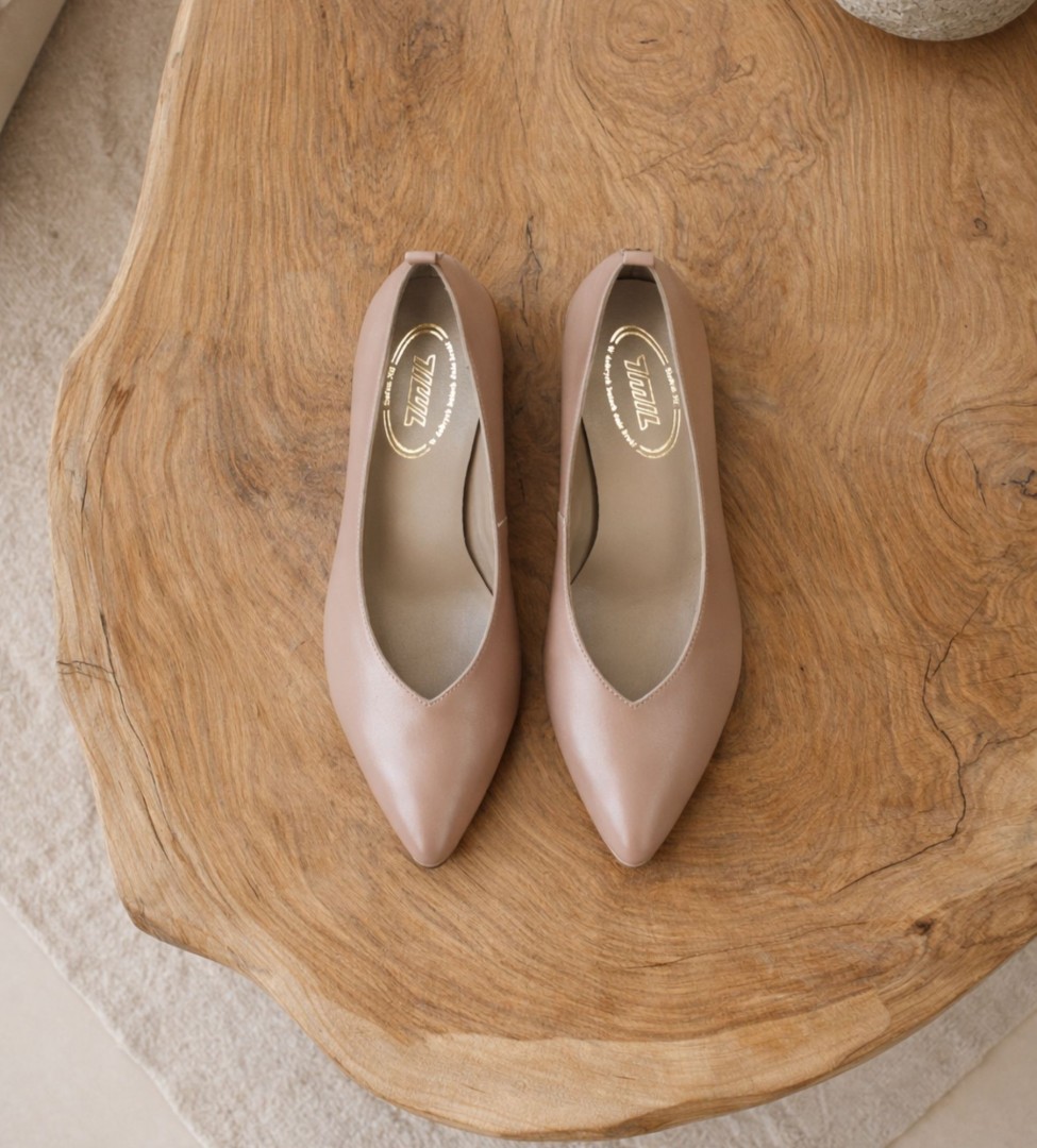 Beżowe czółenko damskie