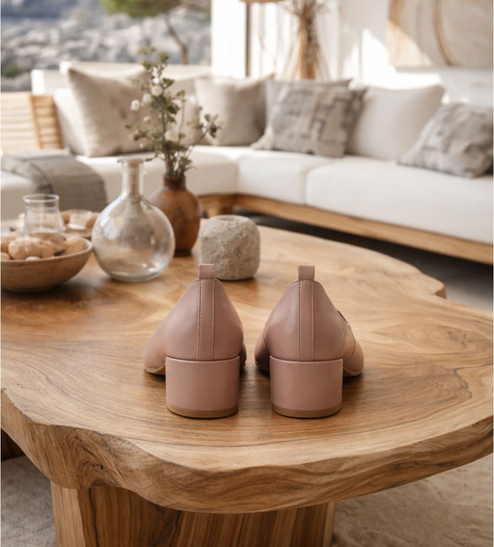 Beżowe czółenko damskie