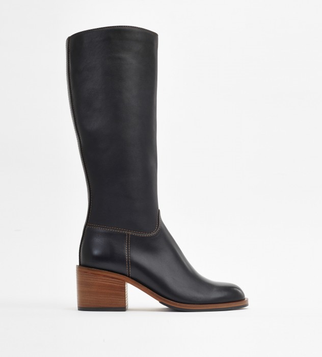 Czarne kozaki damskie