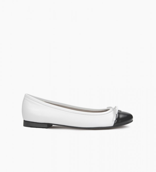 Białe baleriny damskie