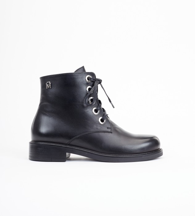 Czarny trzewik damski