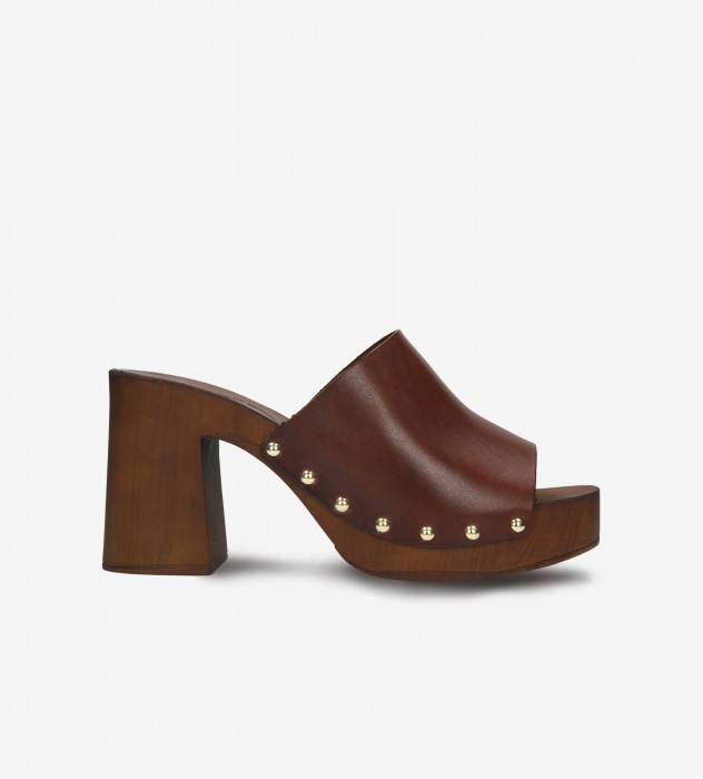 Ciemnobrązowe klapki damskie