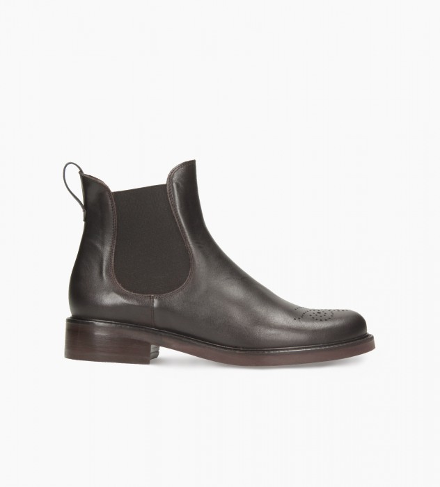 Ciemno brązowe sztyblety...