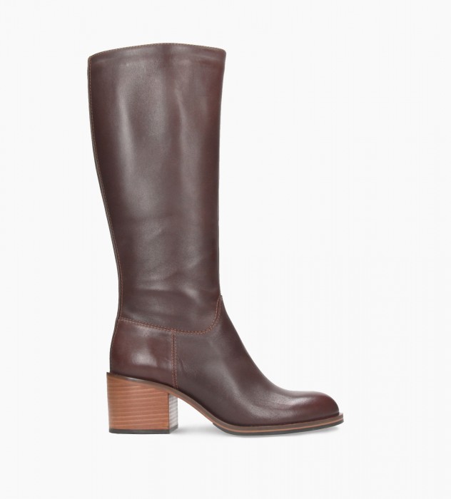 Brązowe kozaki damskie