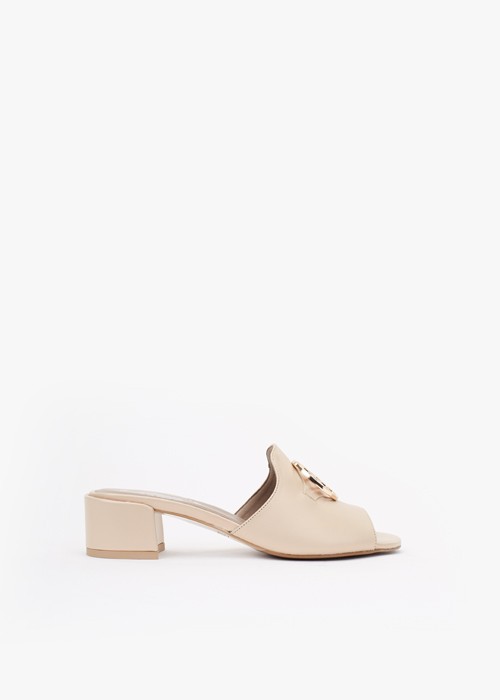 Beżowe klapki damskie