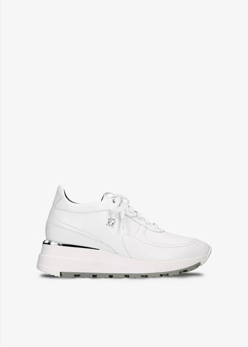 Białe sneakersy damskie