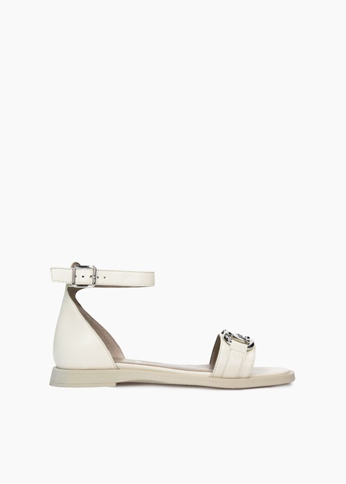 Białe sandały damskie