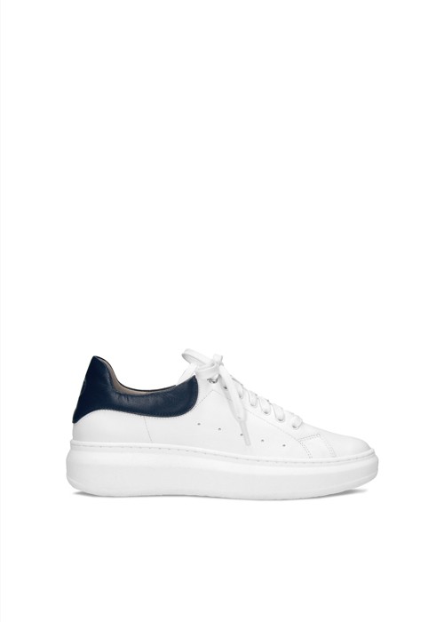 Białe sneakersy damskie