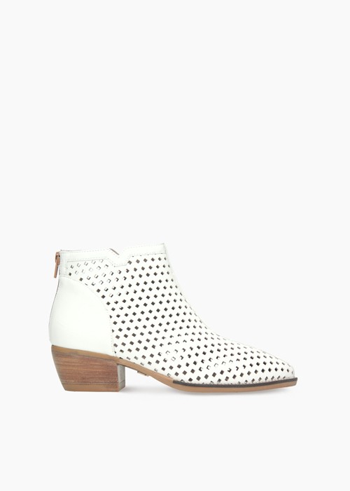 Białe botki damskie