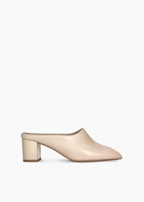 Beżowe klapki damskie