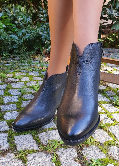 Czarne botki damskie