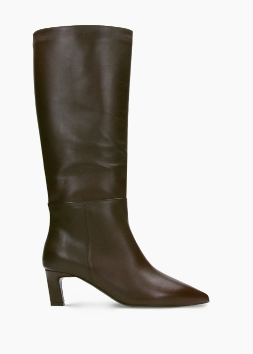 Brązowe kozaki damskie