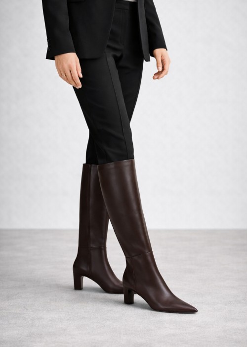 Brązowe kozaki damskie