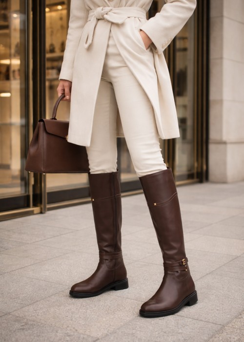 Brązowe kozaki damskie