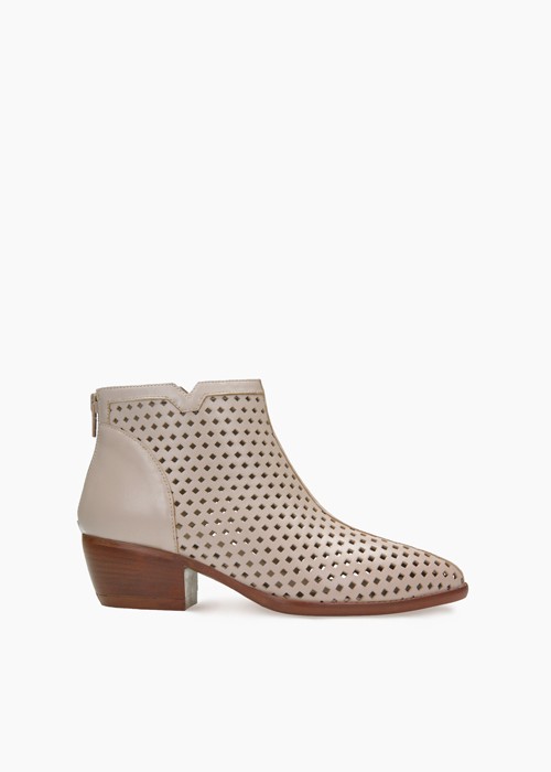 Beżowe botki damskie